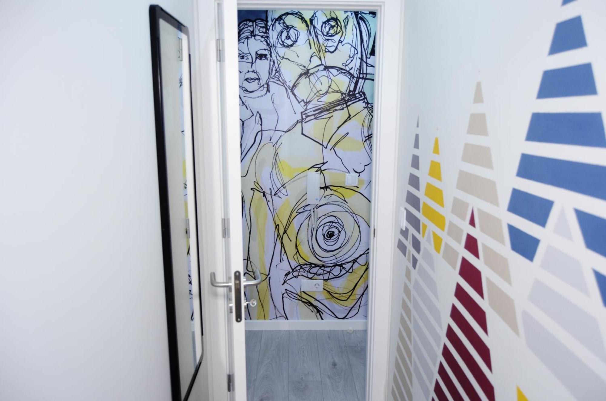 The Red Jedi Apartment Lisbon Room photo